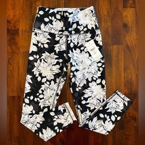 Balance Collection Dry-Wik leggings